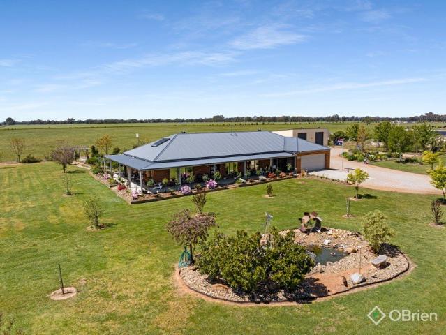 Cottage for sale in Boorhaman, Victoria