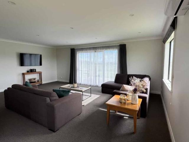 House for rent in Taranaki