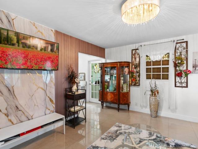 Room for rent in Hallandale, Florida