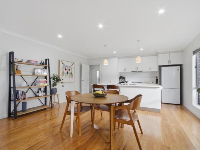 Townhouse for sale in Sale, Victoria