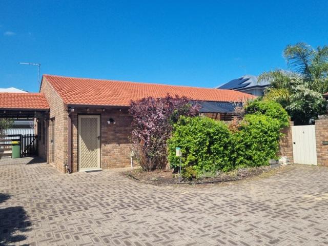 Villa for rent in Como, Western Australia