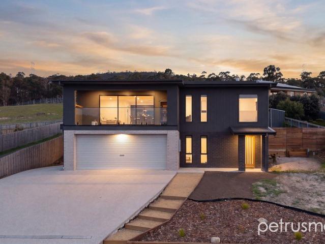 House for sale in New Norfolk, Tasmania