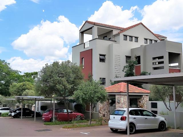 Apartment for rent in Lone Hill, Randburg