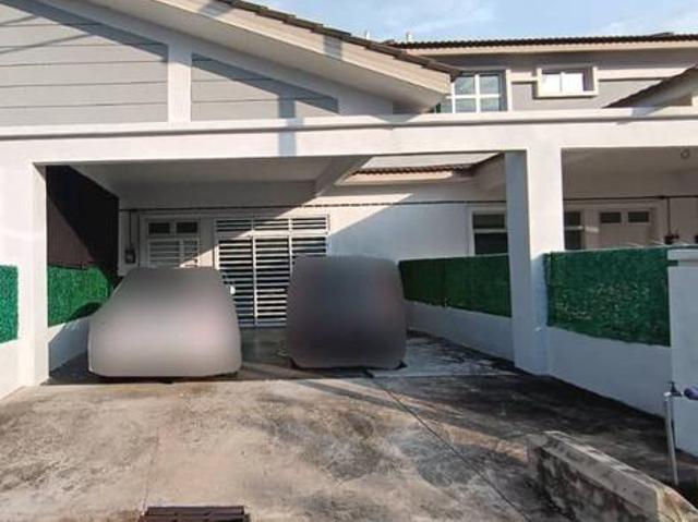 Terraced House for sale in Malaka