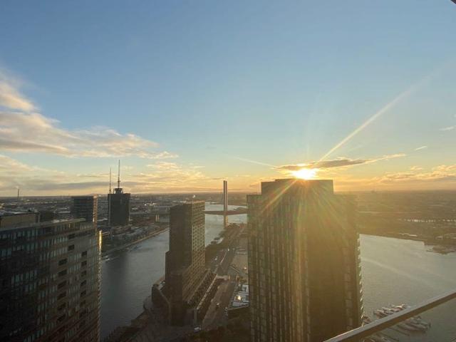 Apartment for rent in Victoria Harbour, Melbourne