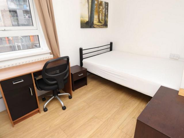 Room for rent in Bromley-by-Bow, Poplar Grove