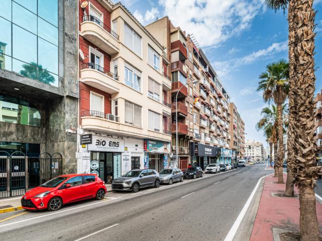 Apartamento en alquiler en Benalúa, l'Alacantí