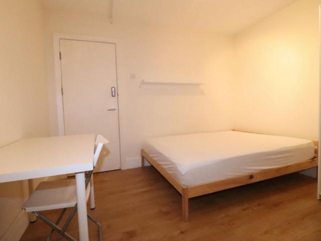 Room for rent in South Hackney, Greater London