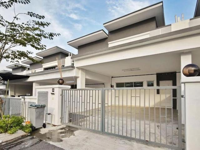 Terraced House for sale in Tanjong Sepat, Selangor