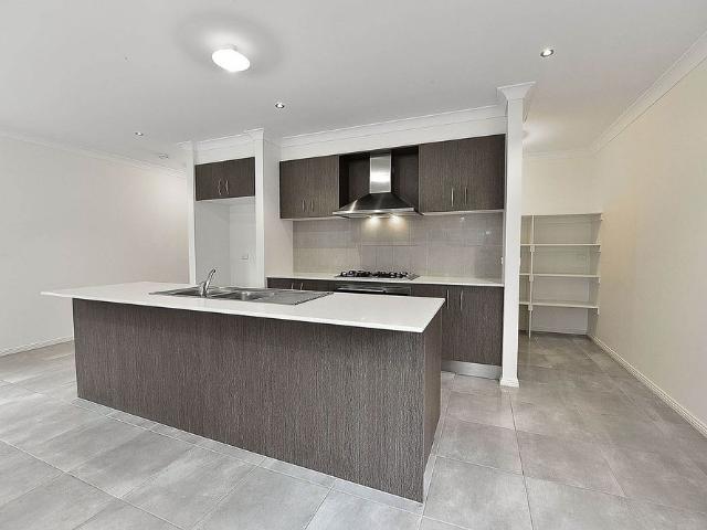 House for rent in Greenvale Gardens, Melbourne