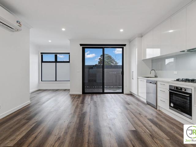 Townhouse for sale in Dandenong, Melbourne
