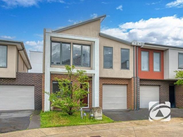 Townhouse for sale in Camerons Creek, Victoria