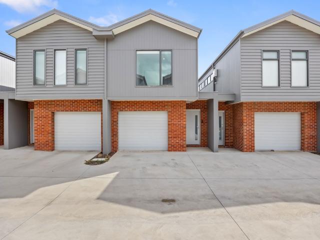 Townhouse for sale in Ballarat, Victoria