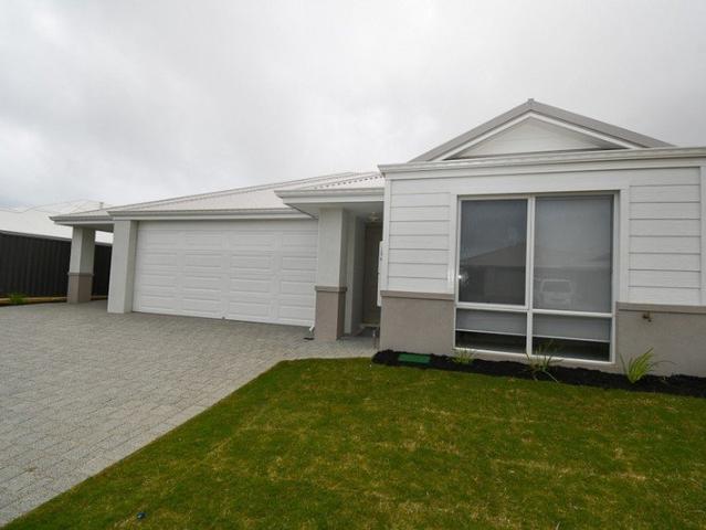 Duplex for rent in Parklands, Western Australia