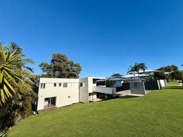 House for sale in Little Mountain, Sunshine Coast Regional