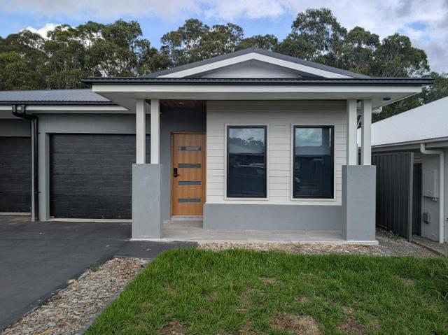 Duplex for rent in Ambergate, New South Wales