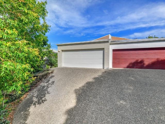 House for sale in Edens Landing