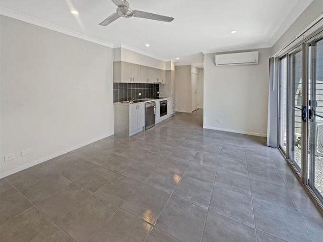 Townhouse for rent in Pimpama, Gold Coast City