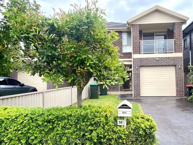 Duplex for rent in Sydney, New South Wales