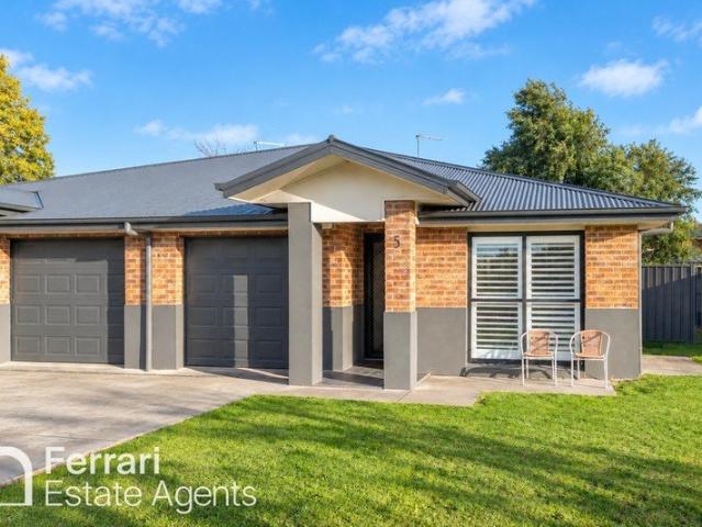 House for sale in Bletchington, Orange