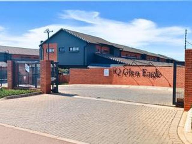 Townhouse for sale in Waterkloof, Gauteng