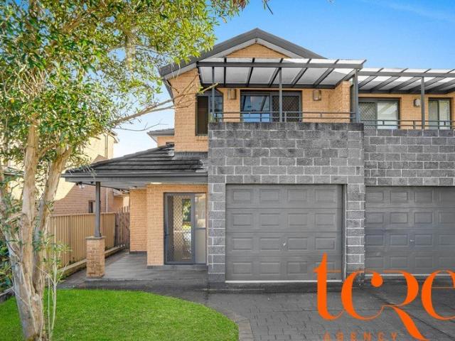 Duplex for rent in Sydney, New South Wales