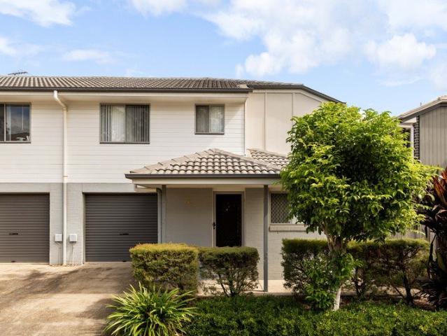 Townhouse for sale in Toombul, Queensland
