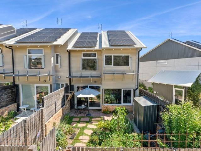 Townhouse for sale in Castlemaine, Shire of Mount Alexander