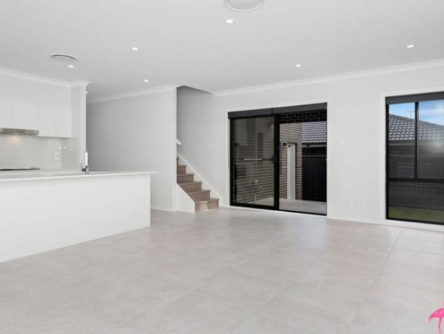 Townhouse for rent in Sutherland, New South Wales