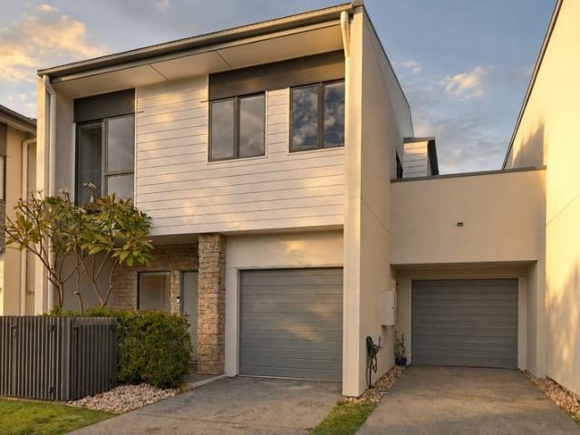 Townhouse for sale in Fernbrook, Queensland