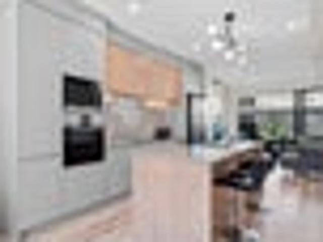 Townhouse for sale in Paremoremo