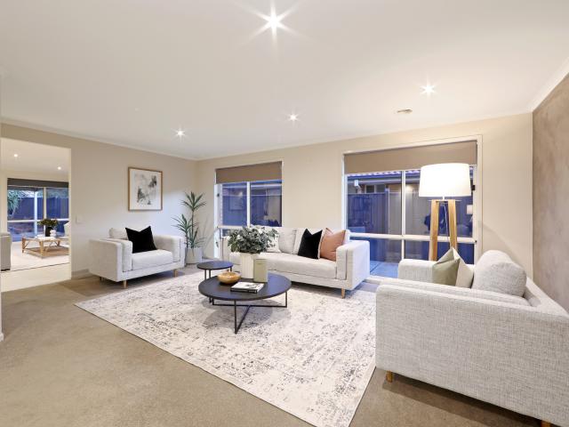 House for sale in Sovereign Crest, Melbourne