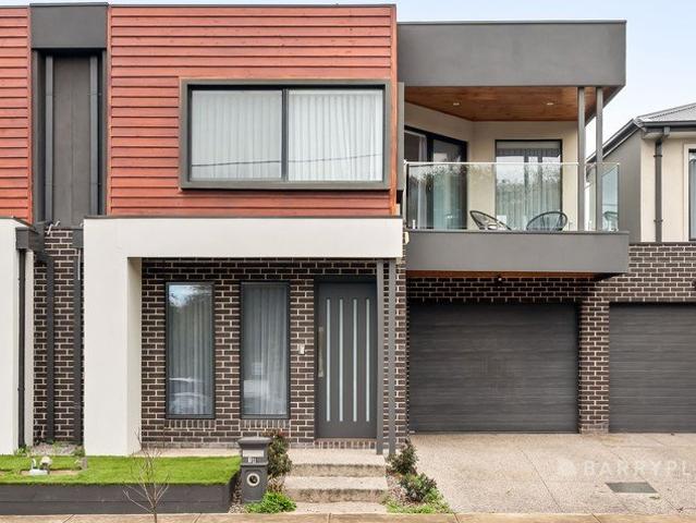Townhouse for sale in Camerons Creek, Victoria