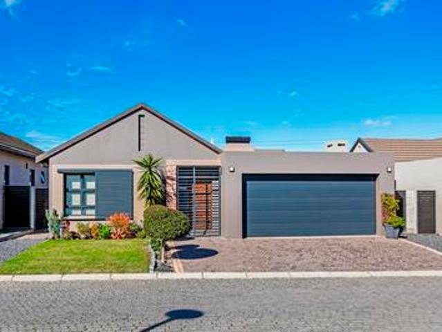 Townhouse for sale in Western Cape