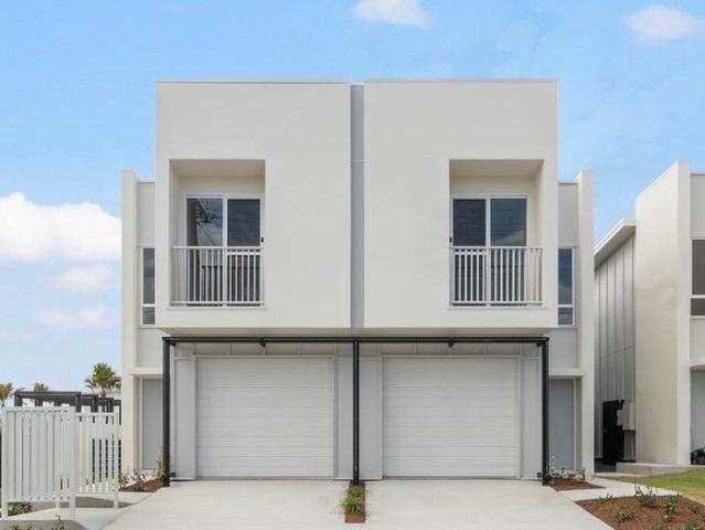 Townhouse for sale in Toombul, Queensland