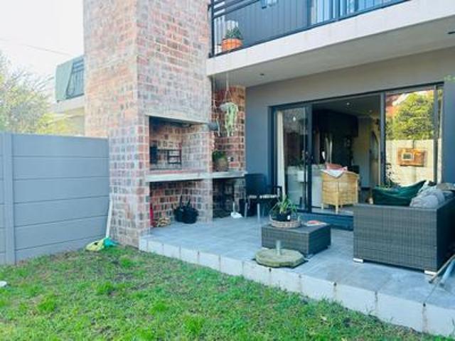 Townhouse for sale in Paarl, Western Cape