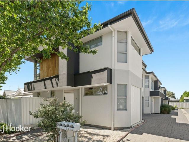 Townhouse for rent in Keswick, Adelaide