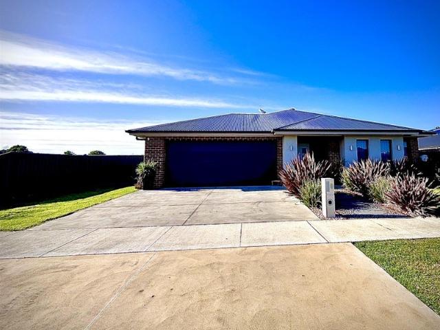 House for sale in Stratford, Victoria