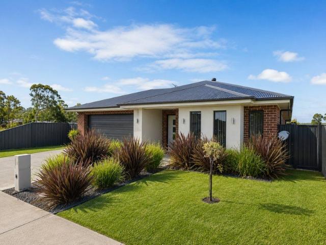 House for sale in Stratford, Victoria
