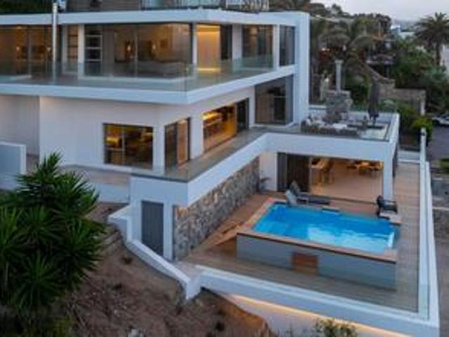 House for sale in Munrohoek, Garden Route District Municipality