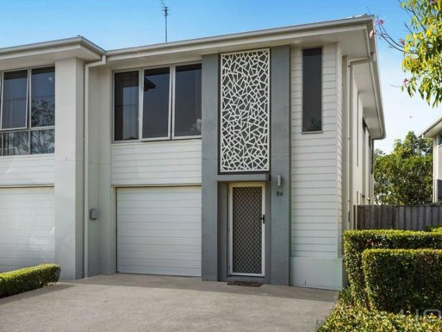 Townhouse for sale in Fernbrook, Queensland