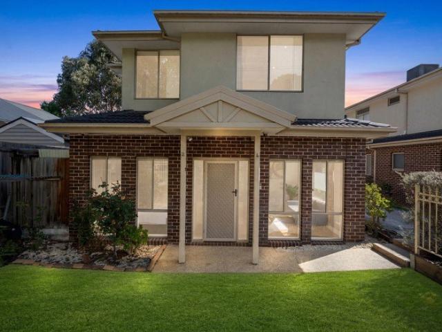Townhouse for sale in Camerons Creek, Victoria
