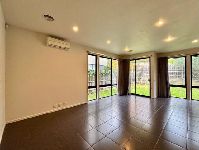 Townhouse for rent in Camerons Creek, Victoria