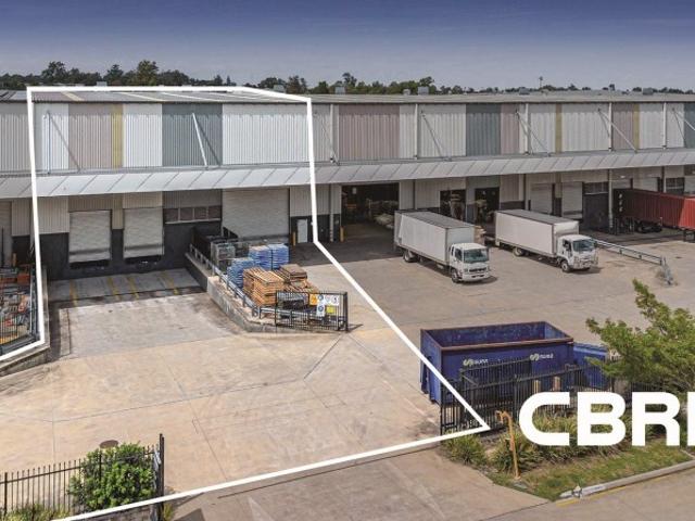 Warehouse for rent in Toombul, Queensland