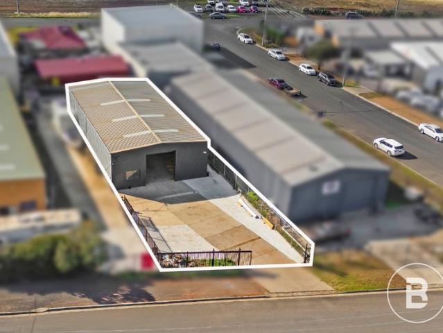 Warehouse for rent in Maddingley, Victoria