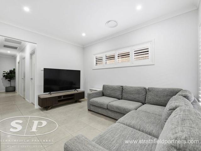 House for rent in Gregory Hills, Sydney