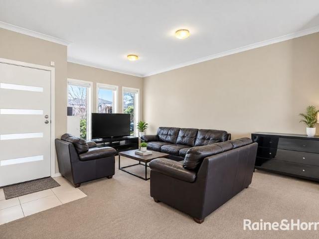 House for rent in Greenvale Lakes, Melbourne
