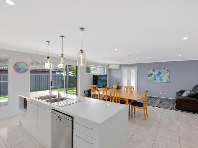 House for rent in Wadalba, New South Wales