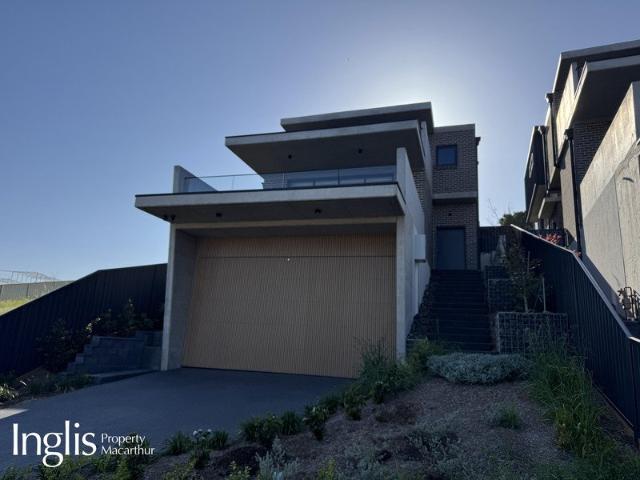 House for rent in Glen Alpine, Sydney