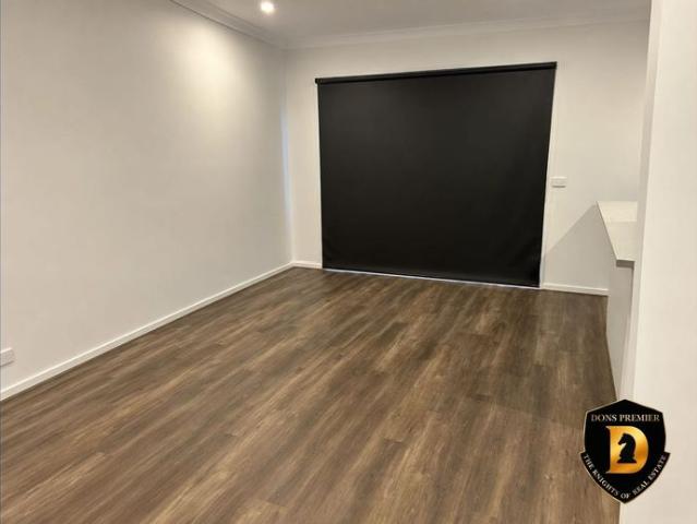 Townhouse for rent in Five Farms Estate, Melbourne